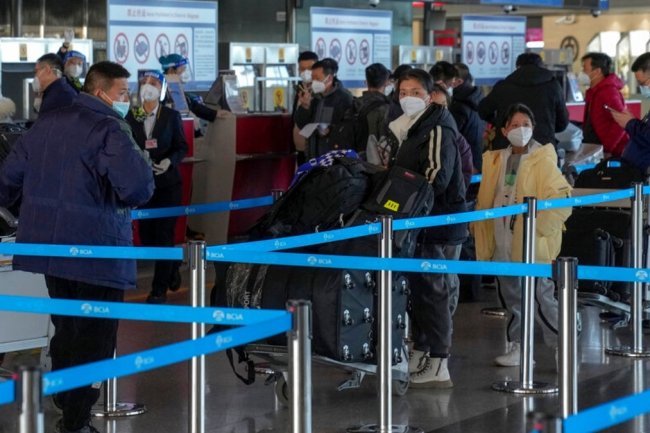 Countries implement COVID travel requirements for Chinese travelers amid transparency concerns