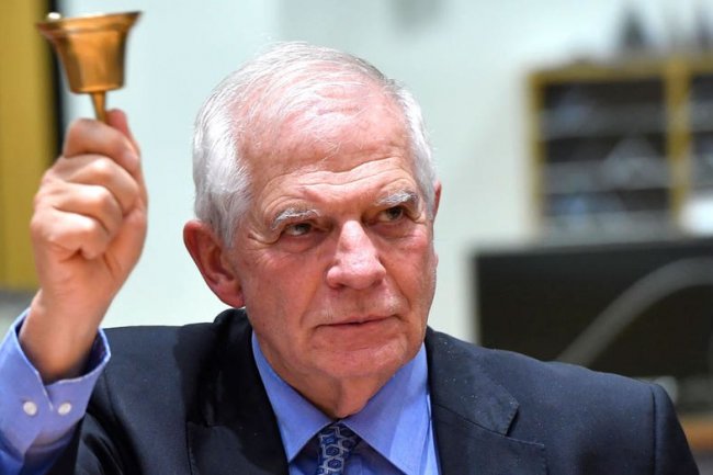 Top EU diplomat endorses deal fast-tracking artillery shells to Ukraine